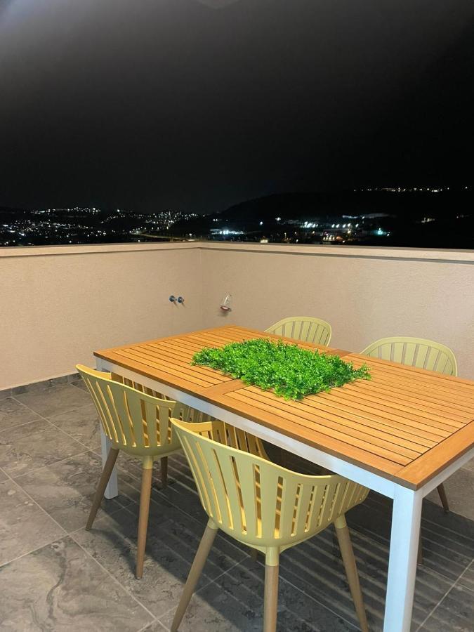 Hotel סוויטות נוף שקיעה Peqi'in Hadasha Esterno foto