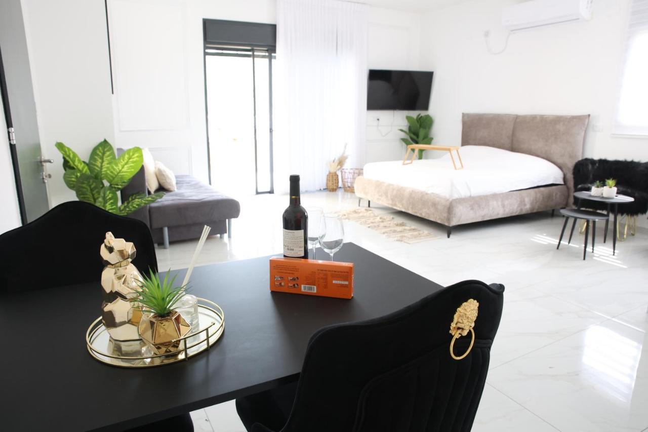 Hotel סוויטות נוף שקיעה Peqi'in Hadasha Esterno foto