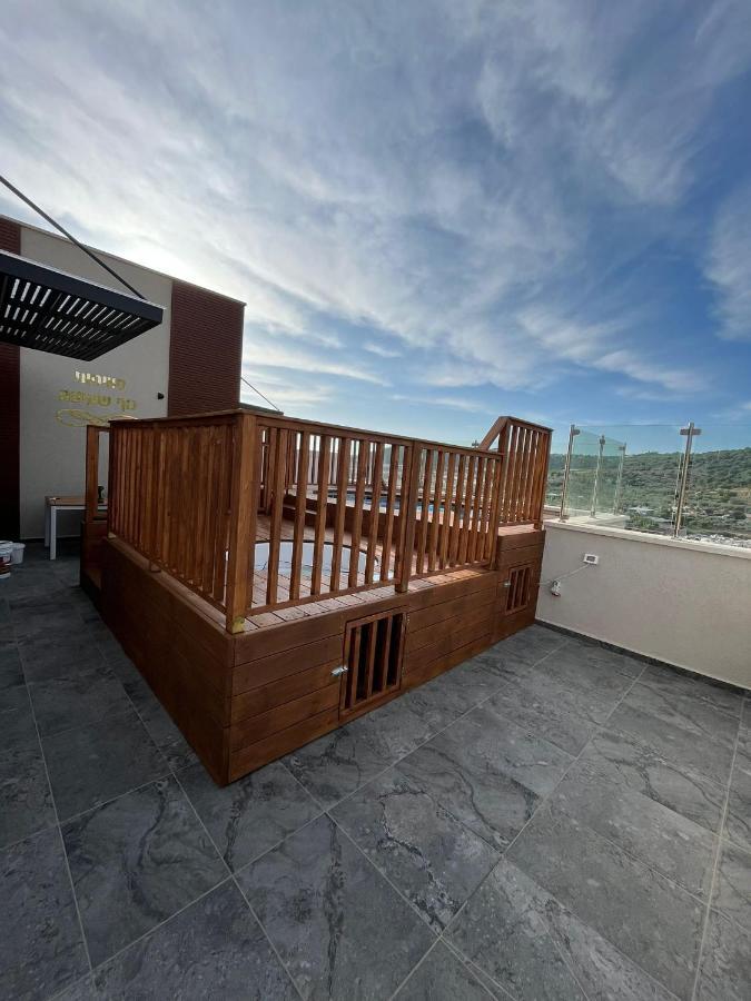 Hotel סוויטות נוף שקיעה Peqi'in Hadasha Esterno foto
